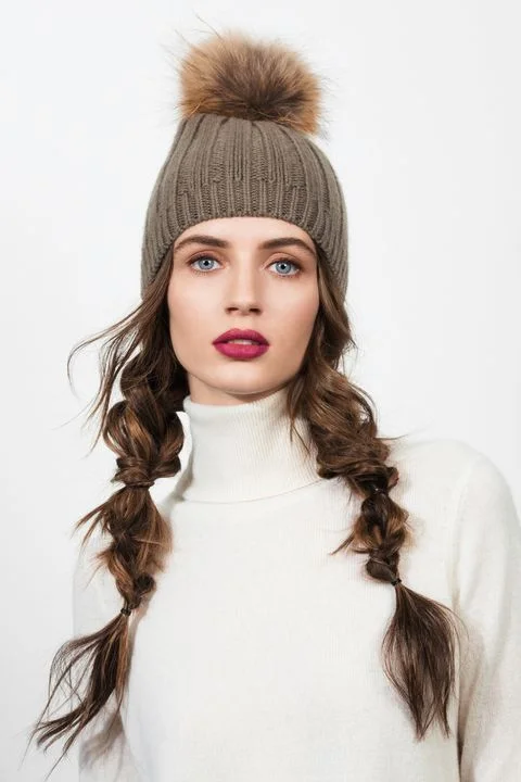 beanie hairstyles for women