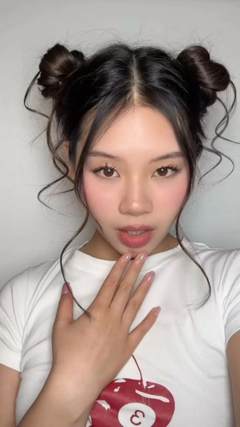 Pretty Face Frames