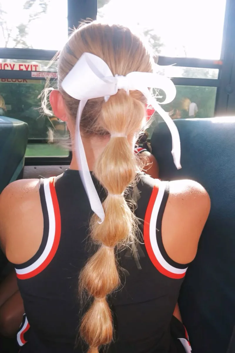 Simple White Ribbon Bubbles