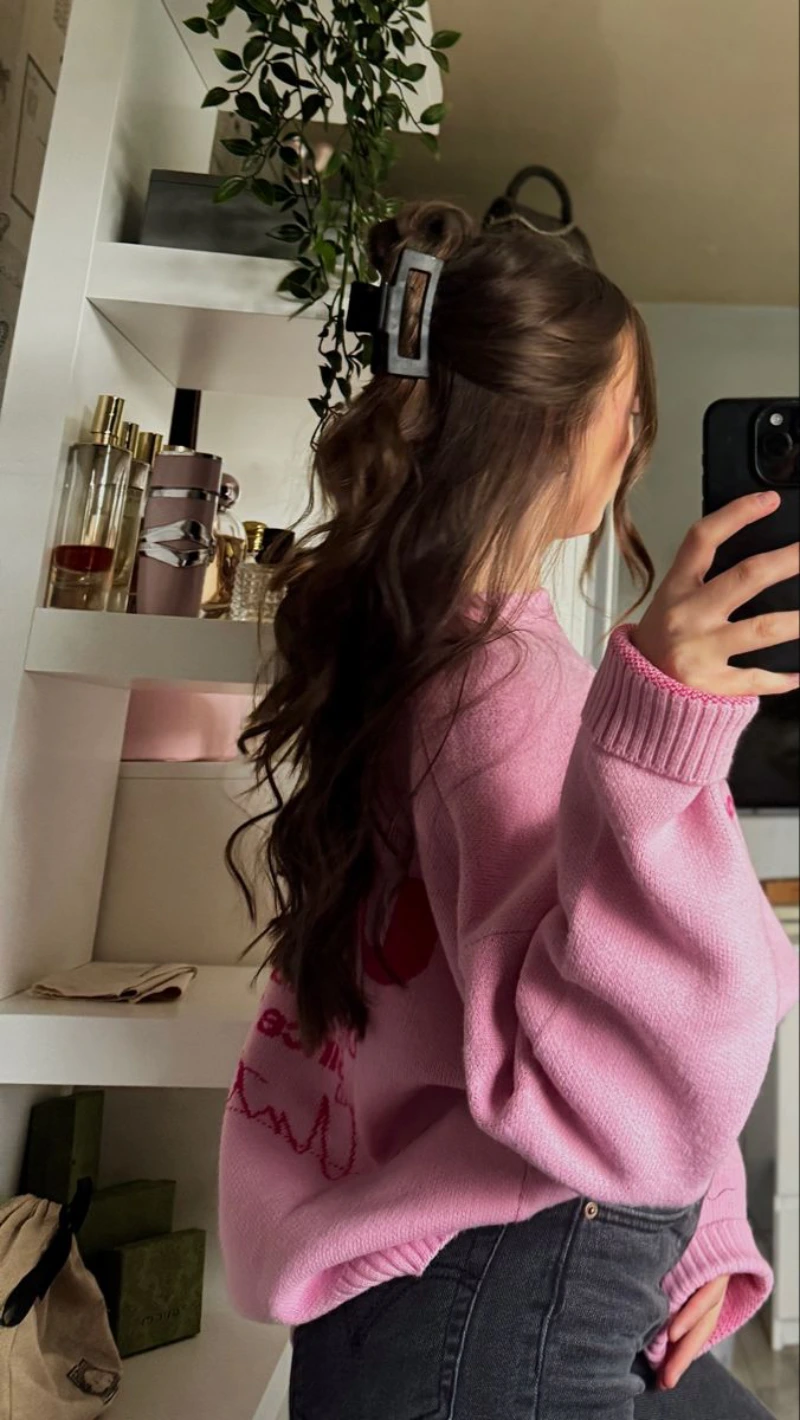 Small Black Messy Clip