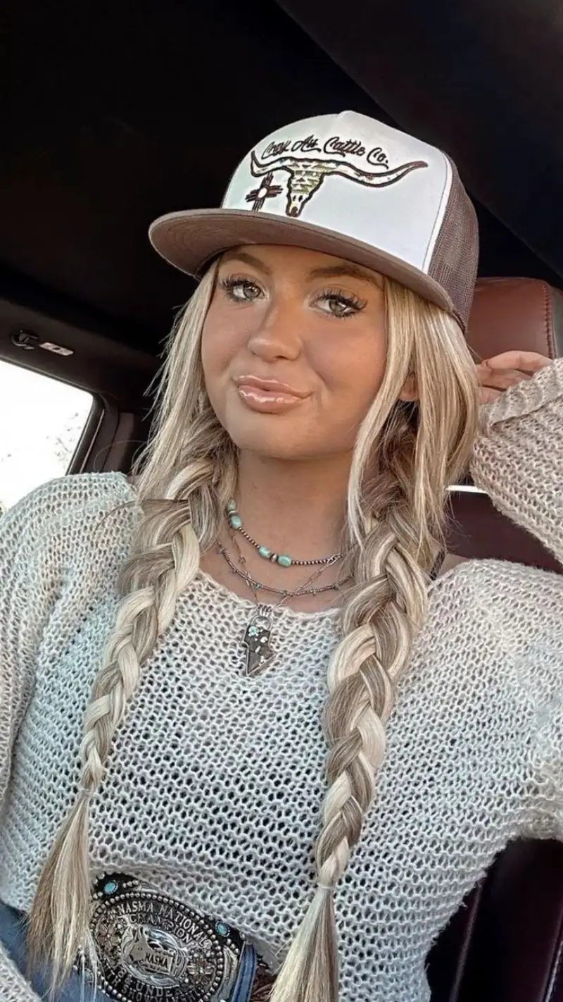 Braided Cowgirl Look Cowgirl Hairstyles