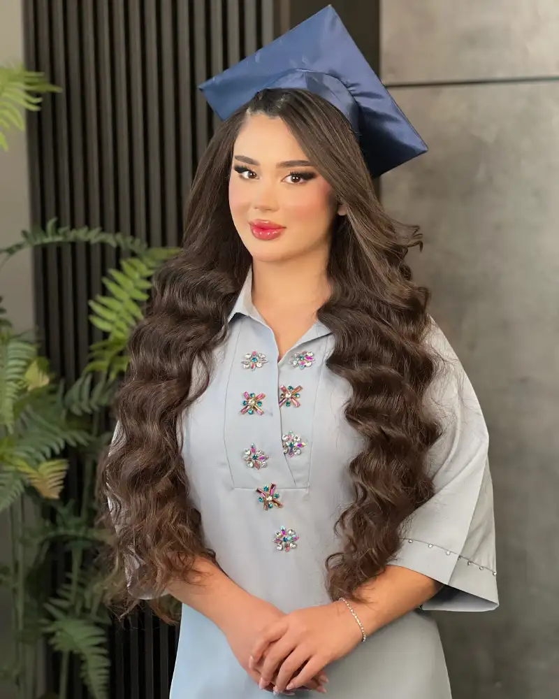 graduation hairstyles with cap