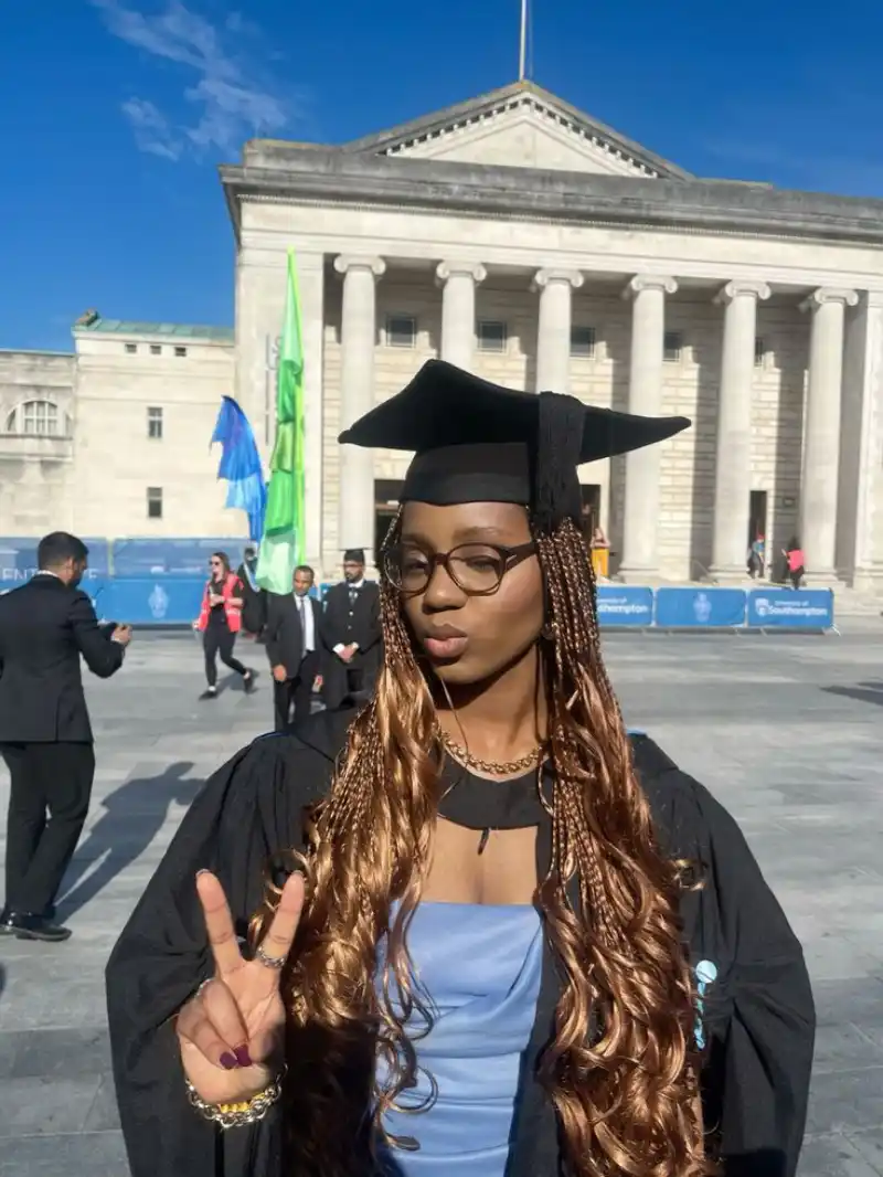 graduation hairstyles with cap