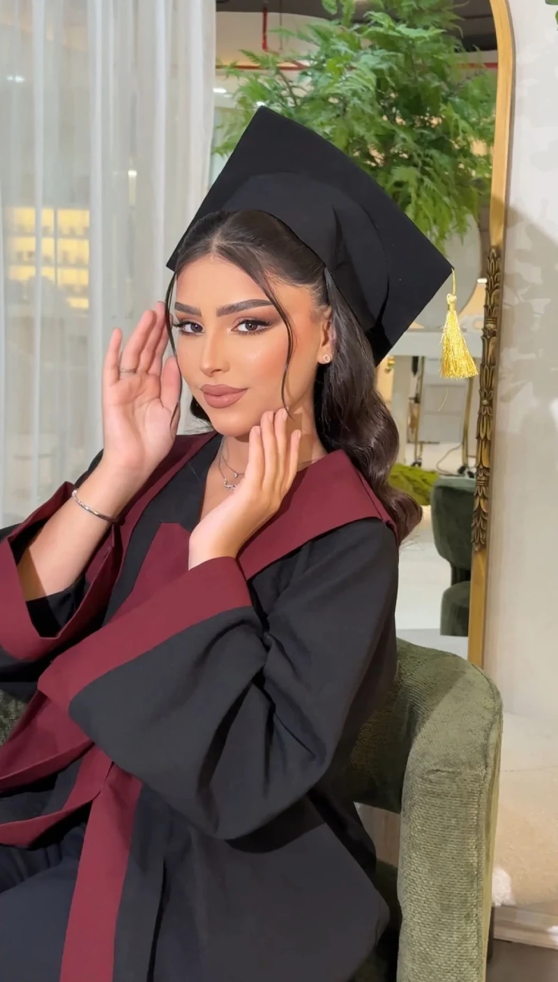 Middle Part Classic Curls