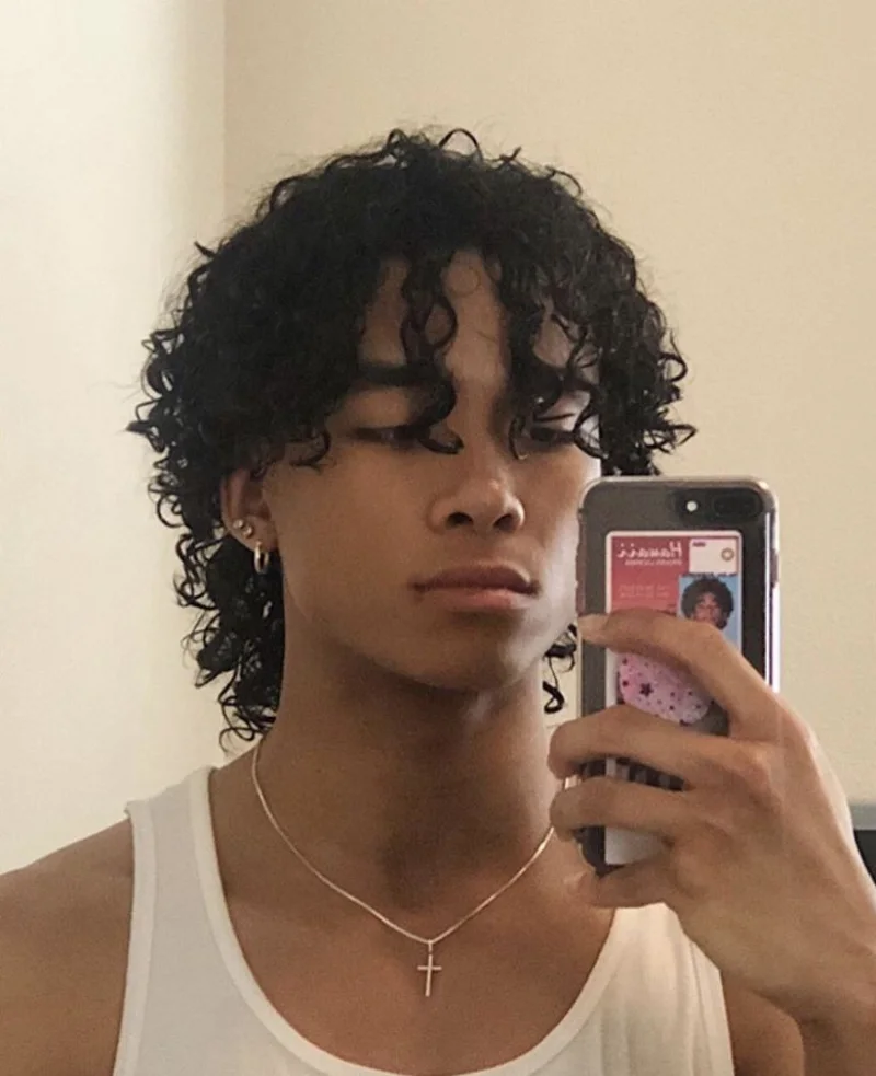 natural curly volume style