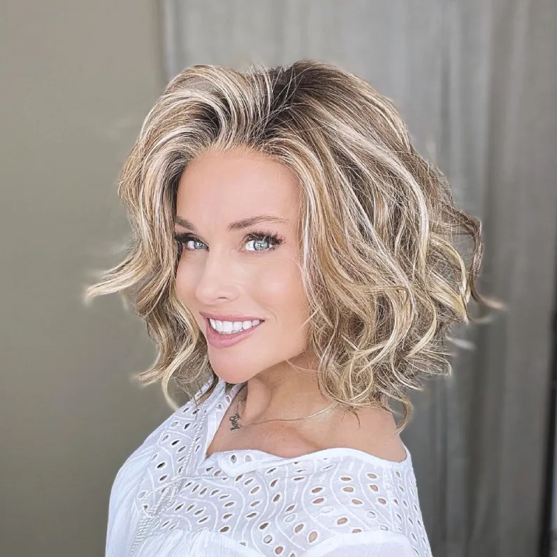 Wavy Blonde Layered Bob