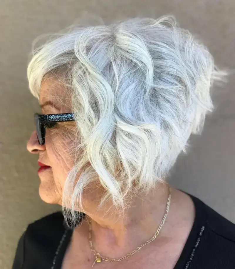 wavy silver bob hairstyle