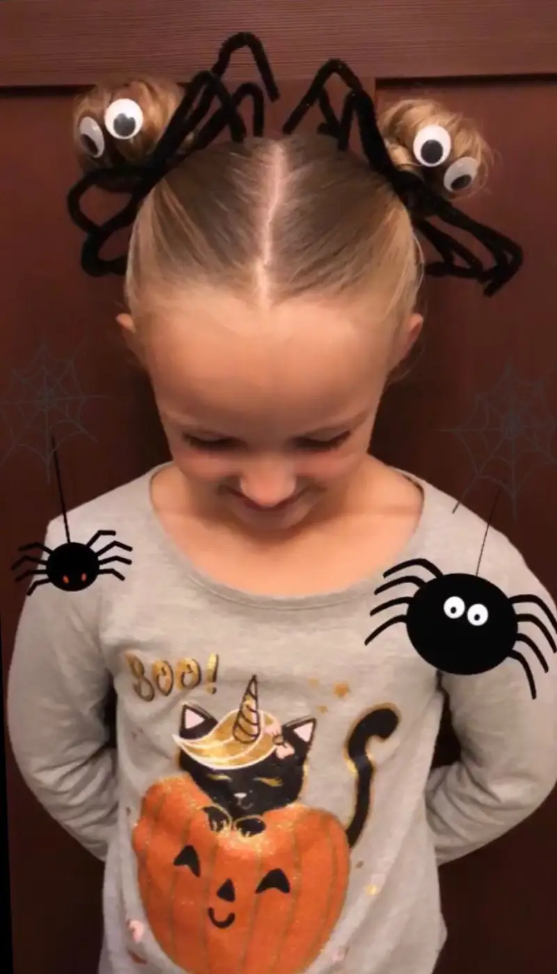 spider crown hair halloween hairstyle for kids