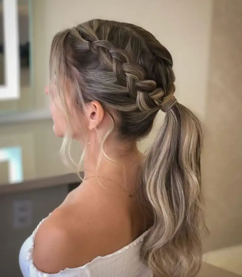 These Holiday Hairstyle Ideas Will Make You Shine