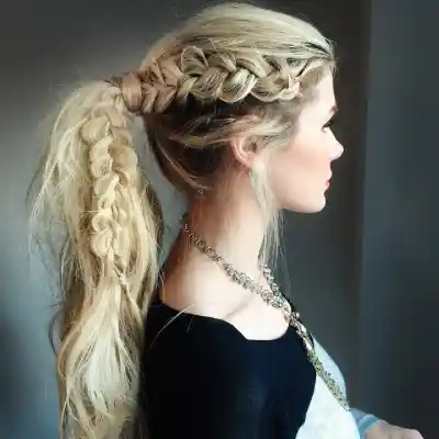 45 Cool Homecoming Hairstyles You'll Love
