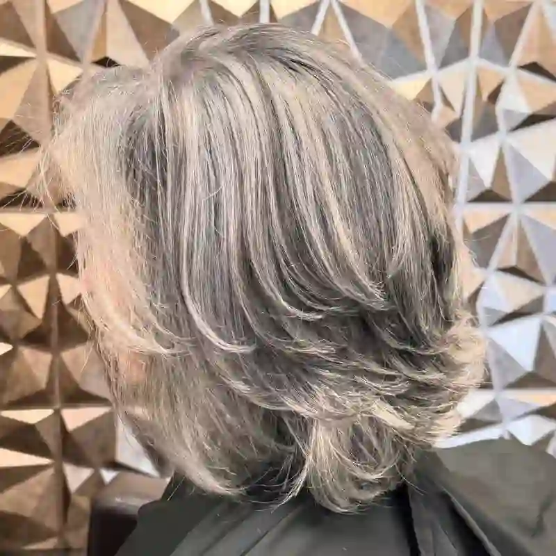 How to Look Younger with Layers: 30 Easy Layered Haircut for Older Women