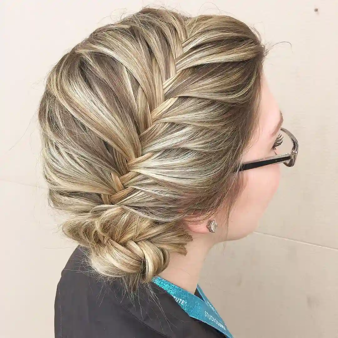 Low Bun Prom Hairstyles