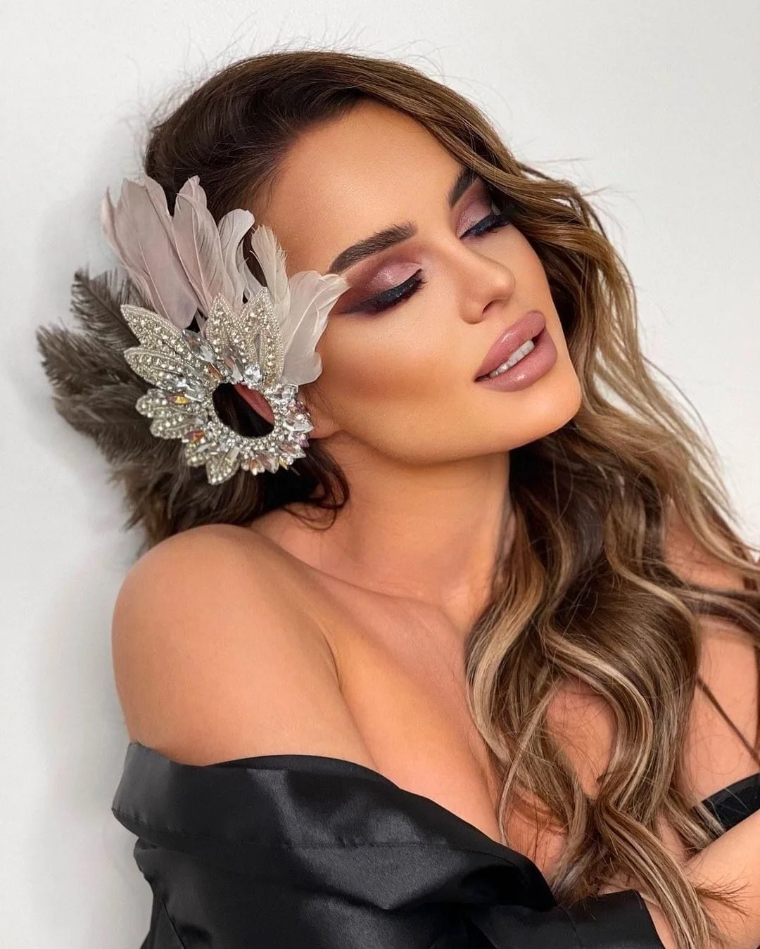 Silver Feather Side Mask