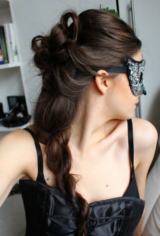 Low Twisted Secret Braid