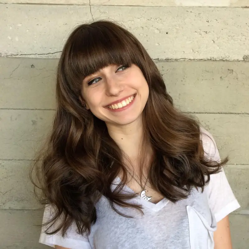 Medium Length Haircut for Round Faces