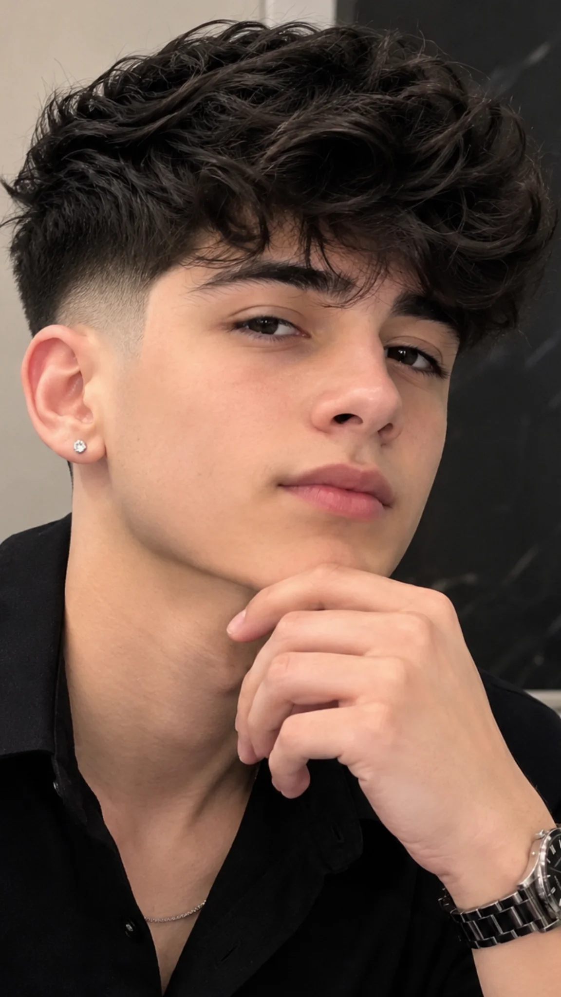 Curly Tapered Top Look