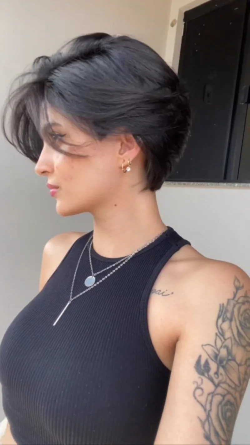 short hairstyle women