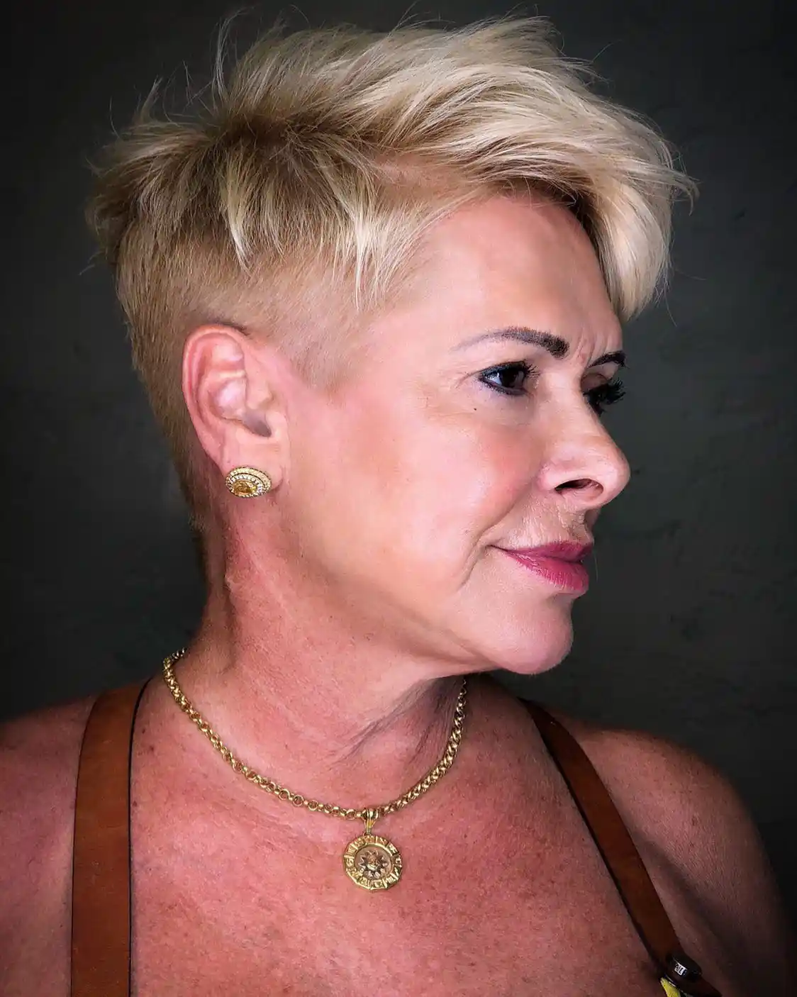 wash and wear haircuts for women over 60