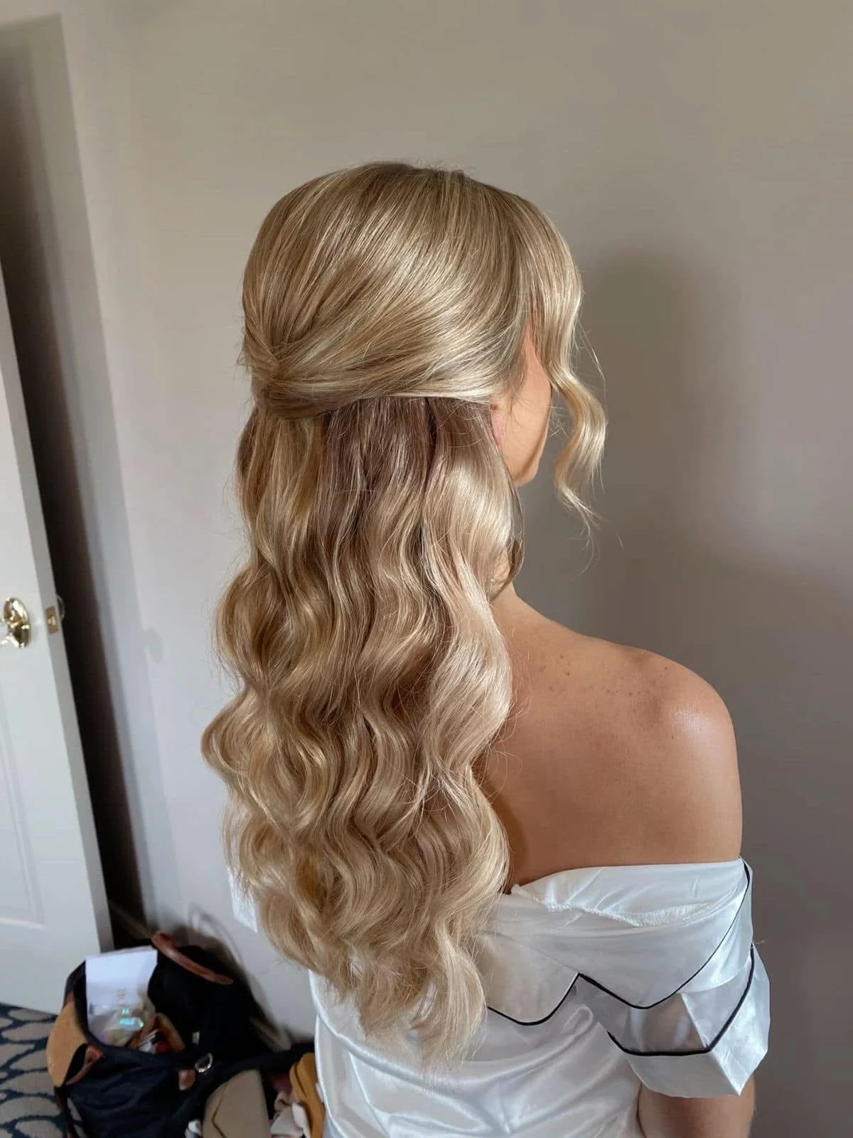 soft hollywood waves winter formal hairstyles