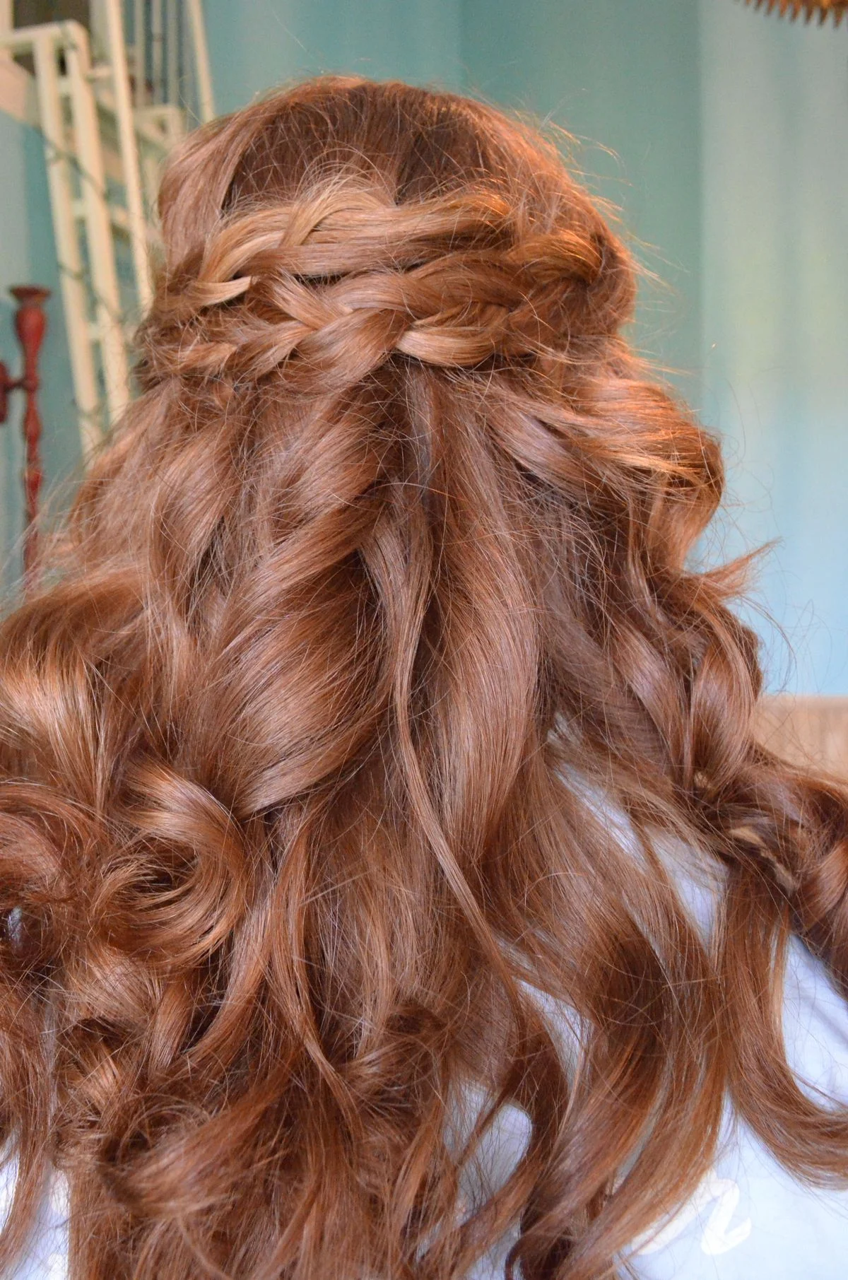 voluminous curly half-up winter formal hairstyles